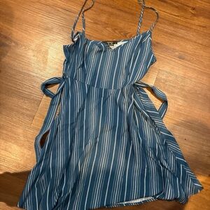 Forever 21 Blue and White Patterned Dress